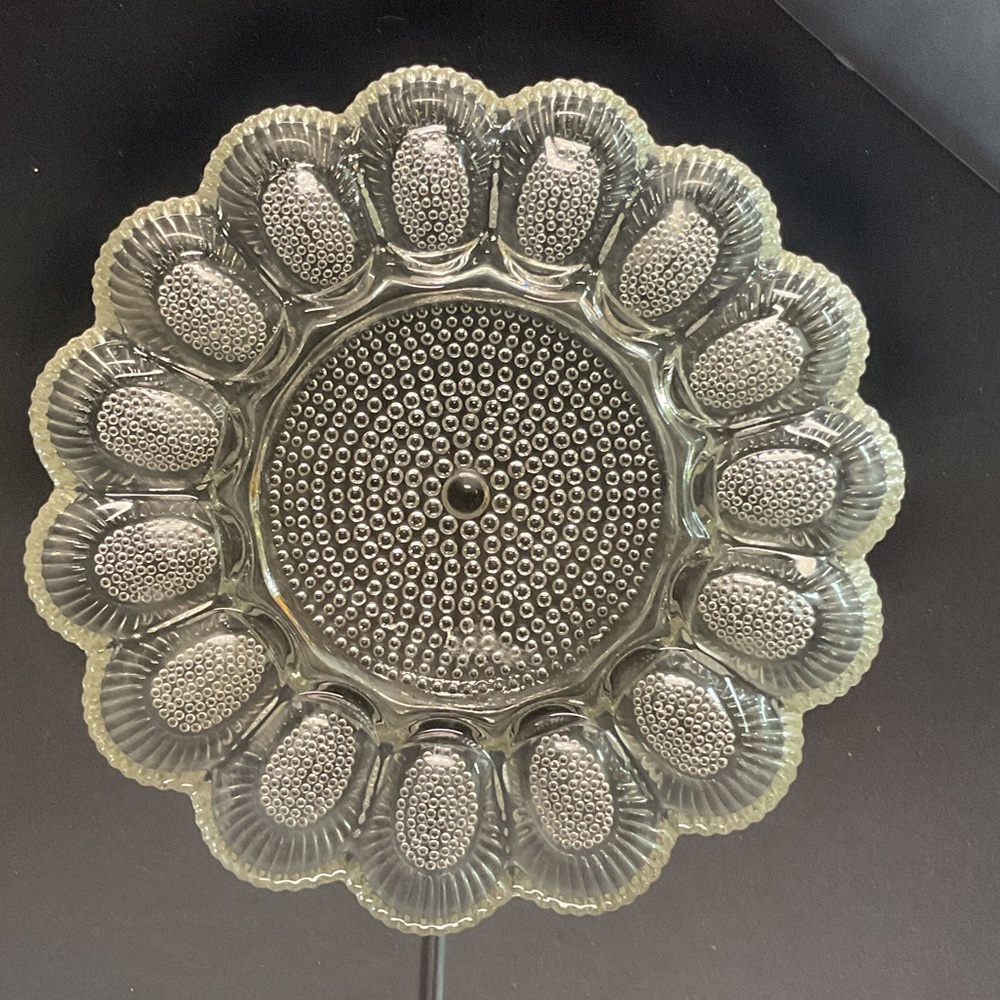 Decorative egg plate